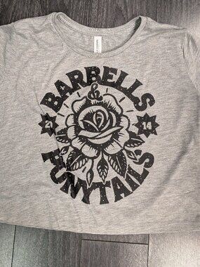 Barbells And Ponytails S/S Crop "Roses" T-Shirt Sz S NEW